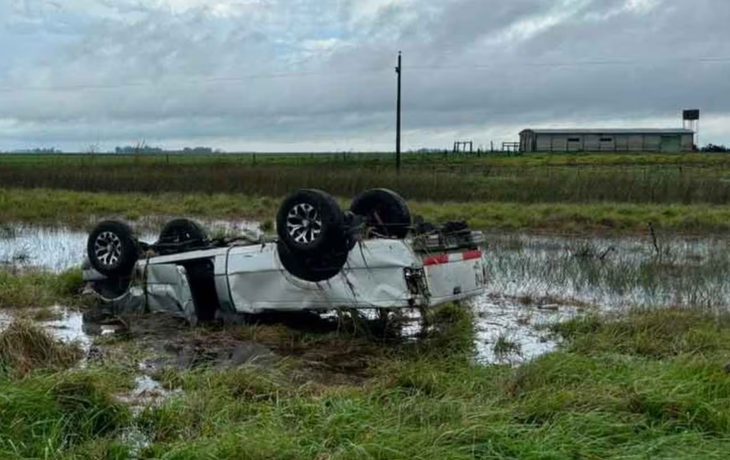 Tragedia en Bolívar: un hombre murió al volcar con su camioneta durante el temporal