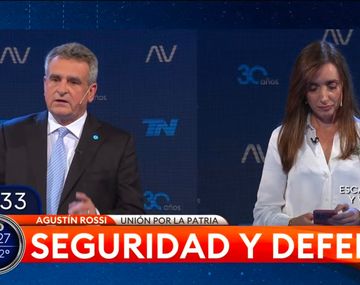Por qué Villarruel tuvo que usar su celular durante el debate