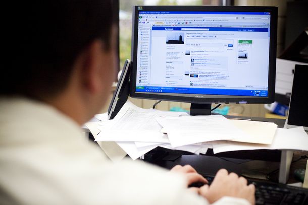 Afirman que empresarios del país no permiten uso de redes por descenso de productividad