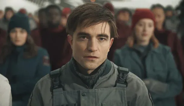 Robert Pattinson en Mickey 17.&nbsp;