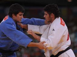 Campos, de azul, tuvo un debut fugaz en los Juegos Olímpicos. Campos, de azul, tuvo un debut fugaz en los Juegos Olímpicos.