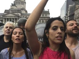 Mayra Mendoza y Victoria Donda