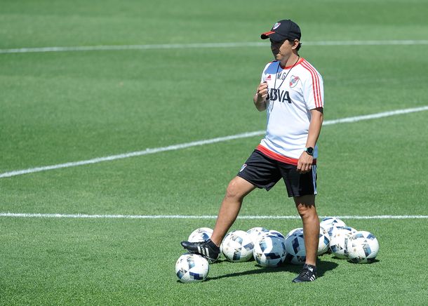 Marcelo Gallardo prepara a sus jugadores para la Supercopa Argetina