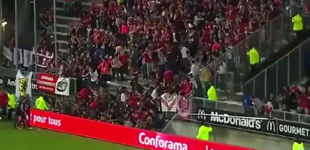 Se derrumbó una valla en el estadio de Amiens: hay 3 heridos graves