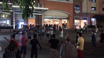 Tiroteo y explosiones en un lujoso hotel de Filipinas Tiroteo y explosiones en un lujoso hotel de Filipinas