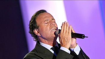 la justicia espanola archivo la causa contra julio iglesias por denuncias de abuso sexual la justicia espanola archivo la causa contra julio iglesias por denuncias de abuso sexual