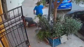 video: brutal robo pirana a una familia en parque patricios