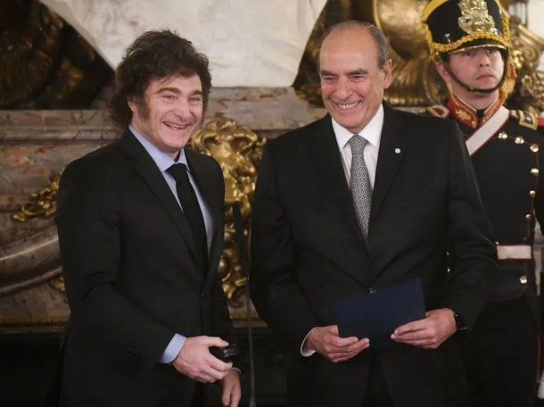 Javier Milei salió a respaldar a Guillermo Francos tras el papelón en Congreso: Gigante