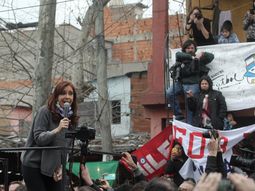 ironica, cfk desafio a bullrich: la villa 31 es el lugar mas seguro del pais, al menos para mi ironica, cfk desafio a bullrich: la villa 31 es el lugar mas seguro del pais, al menos para mi