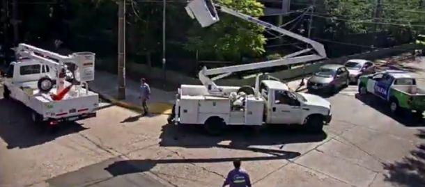 Vicente López: movió una grúa para poder pasar con su camioneta y casi mata a un operario que estaba cambiando luces en la calle