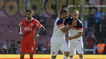 san lorenzo le gano un duro partido al rojo y se mantiene como lider san lorenzo le gano un duro partido al rojo y se mantiene como lider