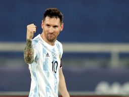 Cherquis Bialo en C5N: Messi llamó a los jugadores de la Premier League y les dijo que la prioridad es la Selección