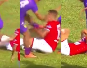 Le pegó una patada en la garganta a un jugador contrario