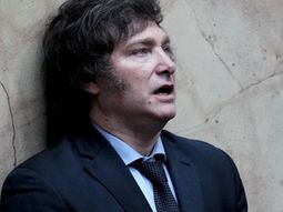 La encuesta que preocupa a Milei a dos semanas de las elecciones: los números no le dan