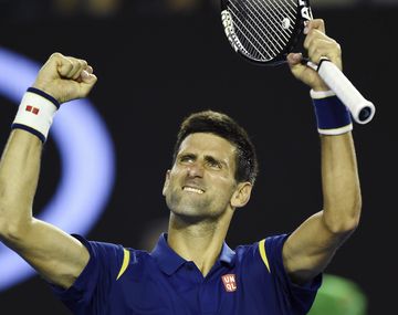 Djokovic le dio una clase de tenis a Federer y es finalista
