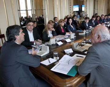 Ultiman detalles para una misión comercial a Rusia