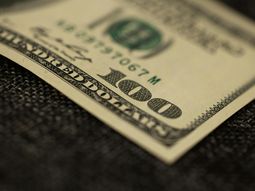 El dólar sobrepasó el umbral de los 40 pesos. El dólar sobrepasó el umbral de los 40 pesos.