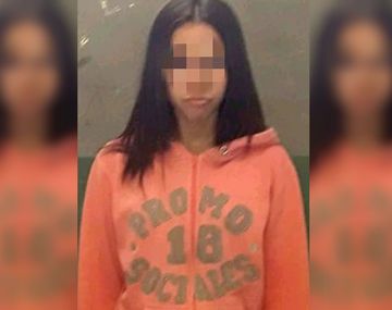 Liberaron a la joven que ayudó a su madre a matar a su padre de 185 puñaladas
