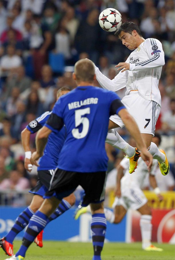 Con dos goles de Di María, el Real superó a Copenhague