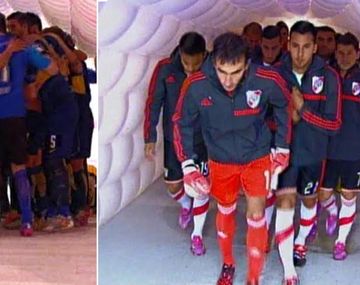 Así fue el recibimiento de los equipos en un Monumental colmado