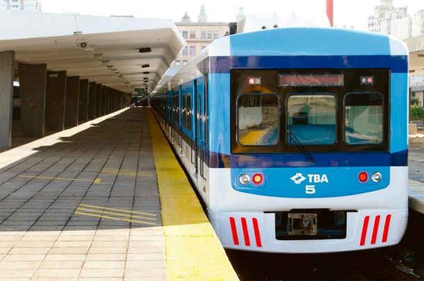 Polémico paro sorpresivo de trenes paraliza los servicios de pasajeros