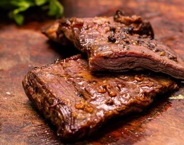 Este bodegón porteño ofrece la mejor entraña de la ciudad a un precio increíble.&nbsp;