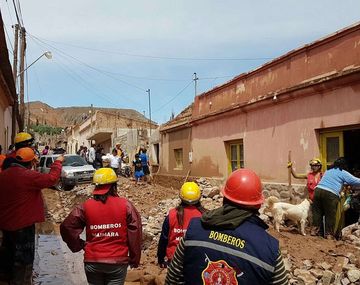 Daños y evacuados en Tilcara por un alud