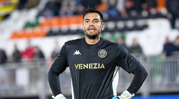 Chiquito Romero aceptó la oferta de Boca y sería refuerzo en las próximas horas