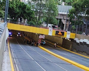 Ciudad: piden testigos de un trágico choque en el túnel de Avenida del Libertador
