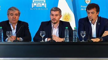 video: pena hablaba de cristina kirchner y tiro un vaso video: pena hablaba de cristina kirchner y tiro un vaso