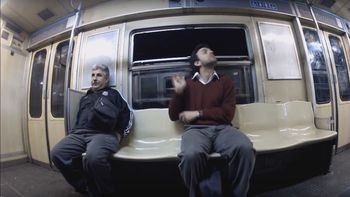 experimento social en el subte porteno: asi se vive con sindrome de tourette experimento social en el subte porteno: asi se vive con sindrome de tourette