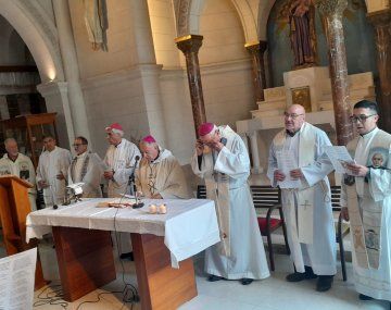 La Iglesia cruzó al Gobierno por la reforma migratoria y advirtió sobre el acceso a derechos
