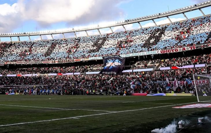 Impactante mosaico de River por Malvinas: el Monumental recordó a los héroes de la guerra