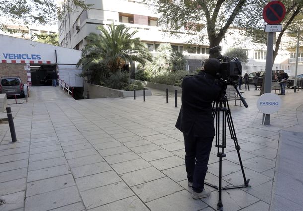 En Europa también pasa: dos franceses fueron apuñalados en el estadio del Barcelona