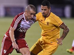 no levanta cabeza: river fue goleado por sevilla en el cierre de su gira no levanta cabeza: river fue goleado por sevilla en el cierre de su gira
