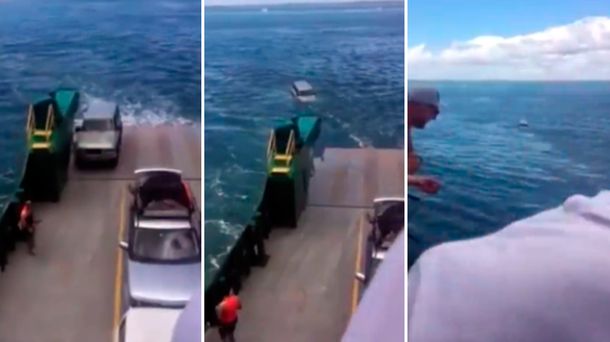 Un auto se cayó de un barco al mar