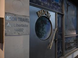 Allanaron una empresa de viajes por los PCR falsos de egresados que volvieron de Cancún