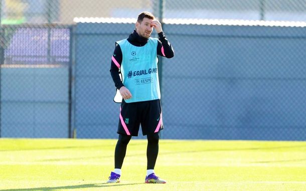 La imagen de Lionel Messi en el entrenamiento del Barcelona que llamó la atención