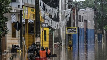 Socorristas buscan a residentes aislados en São Leopoldo Socorristas buscan a residentes aislados en São Leopoldo