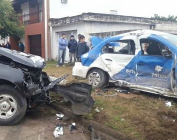 Dos patrulleros chocaron cuando perseguían a un motochorro