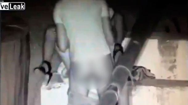 Una pareja intentó tener sexo casual en la calle, pero todo terminó mal