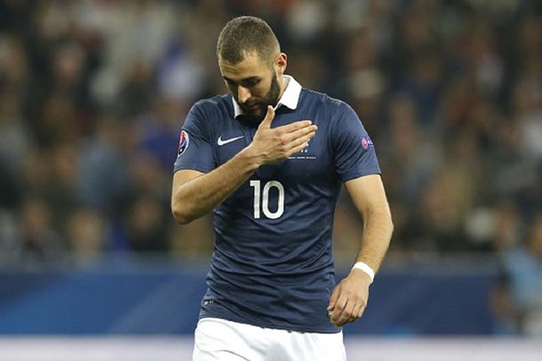 La extrema derecha francesa, contra Benzema: Que se vaya a jugar a Argelia