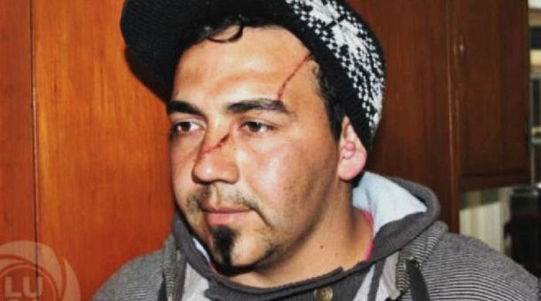 Tres Arroyos: Le piropearon a la mujer y los agarró a tablazos