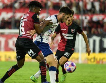 San Lorenzo igualó 1-1 con Newells en el Nuevo Gasómetro