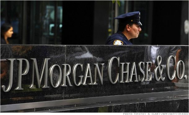 Tres bancos internacionales continúan negociando un acuerdo con los fondos buitre