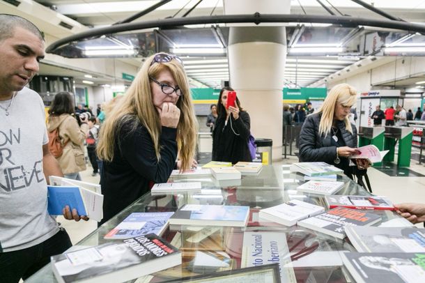 Realizarán una feria de intercambio de libros en la línea H del subte