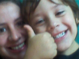 VIDEO: El momento en la que un nene sordo escuchó por primera vez a su mamá