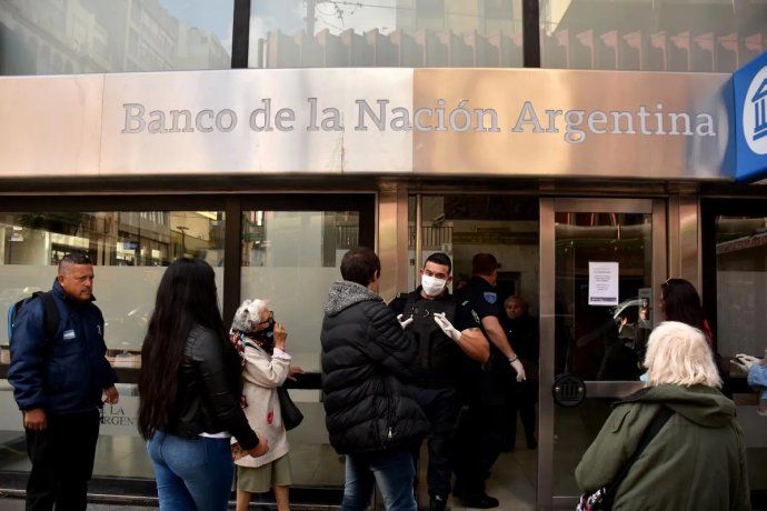Cómo atenderán los bancos el 26, 27 y 28 de mayo