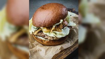 ¿Te animarías a probar esta hamburguesa? ¿Te animarías a probar esta hamburguesa?