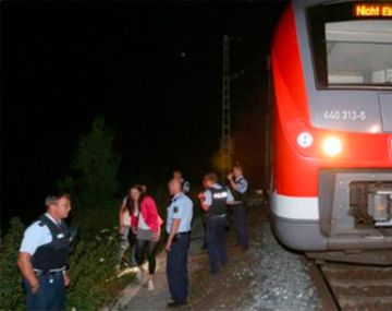 Pánico en Suiza: un hombre incendió vagón de un tren y acuchilló a varios pasajeros